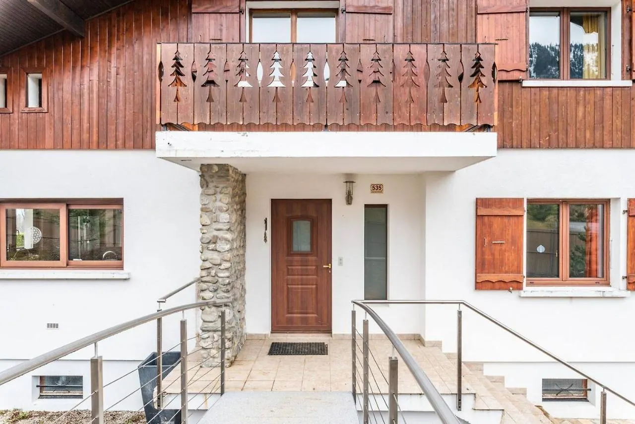 Onlymyflats - Into The Woods Apartment Lugrin