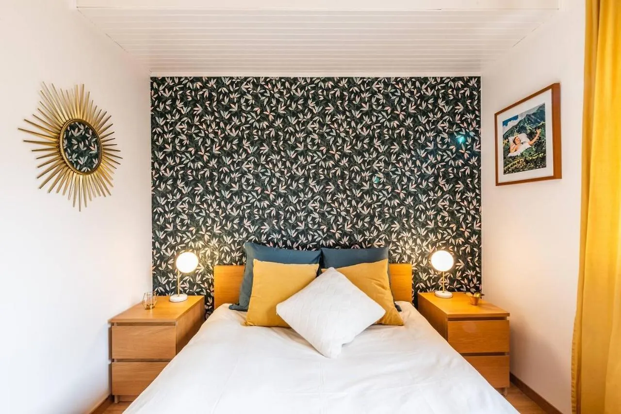 Onlymyflats - Into The Woods Apartment Lugrin